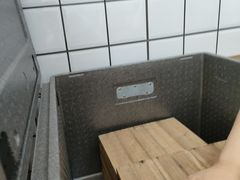 -涨巢·潮玩水疗局