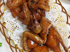 红烧乳鸽-津津菜馆(绝没分店)