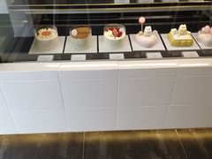 面包甜点陈列柜-浮光之丘MontCake生日蛋糕(花牌坊店)