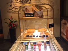 面包甜点陈列柜-必胜客(龙茗店)