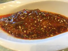 葱烧武昌鱼-亢龙太子酒轩(东湖店)