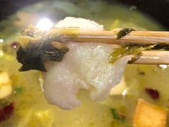 -周鱼小馆石锅酸菜鱼(活力汇店)