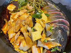 官厅水库鱼-缘福乡村铁锅炖民宿(八达岭店)