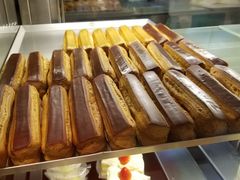 焦糖咖啡闪电泡芙-Dough&Joe团憩(瑞虹天地月亮湾店)