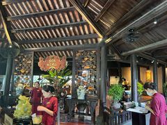 -河内西湖莲花自助餐厅