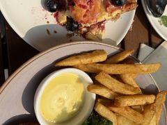 香炸鸡翅配薯条-Money Shops(愚园路店)