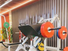 -英派斯健身旗舰店(海信国际中心馆)