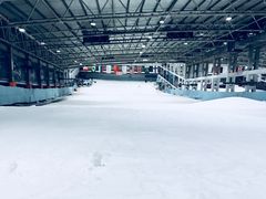 -乔波室内滑雪场