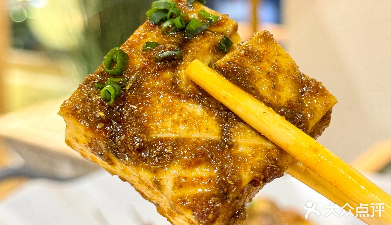 周末小聚少不了撸串🍢和啤酒🍻
