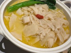 -桂满陇·手作小笼包&江南叫花鸡(中山公园店)