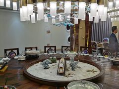 -皇马海口湾海景酒店(万绿园秀英港店)