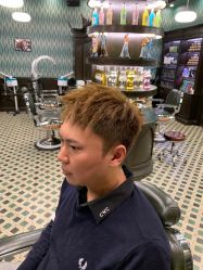 -海文先生国潮烫染男士理发馆