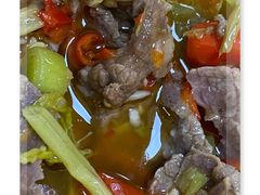 酸萝卜片炒肉-红色湘菜馆(春风店)