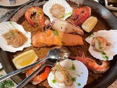 传统西班牙海鲜铁盘饭-BROWNSTONE布朗石西班牙餐厅(富城店)