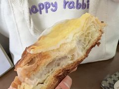 盐烧麻薯芋泥可颂-屋裡·Union Bakery(龙江路店)