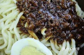 Signature Braised Pork Noodles