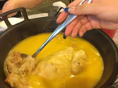 -鲜入围煮花胶鸡海鲜火锅