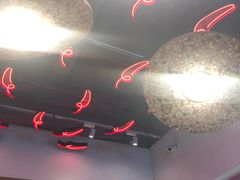 -小蛮椒麻辣烫·麻辣拌(青浦宝龙店)
