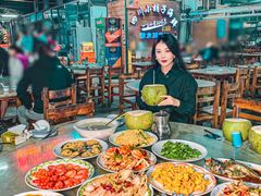 -四川小胡子海鲜(丁村万人海鲜广场店)