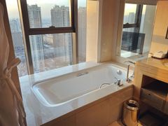 -青岛富力艾美酒店