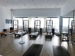 -无界瑜伽普拉提