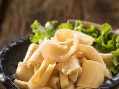 -老牌坊云南鱼豆花火锅(嵩山店)