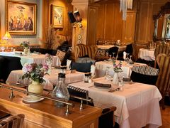 -火车头法国西餐厅