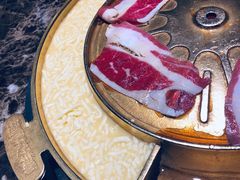 芝士锅底-猪啊牛呀羊啊铜盘烤肉(正大广场店)