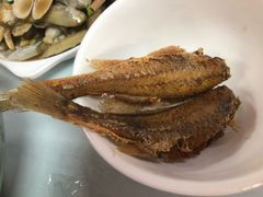 酥炸小黄鱼-明呈黄鱼面馆(斜土路店)