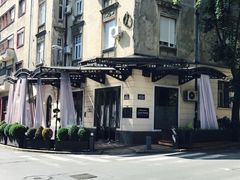 -Casa Nova
