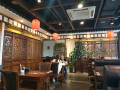 大堂-亿诣蝎府炸酱面羊蝎子火锅(酷车小镇店)