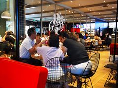 用餐区-肯德基(龙昆南店)