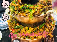 双层铁锅牛蛙-巴四老城区炭火蛙锅(张江店)