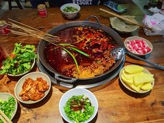 -四小区火锅·巷子里的重庆火锅(花照壁店)