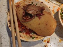 -钢管厂五区小郡肝串串香(蜀都万达店)
