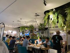 大堂-三个椰子·现砍椰子鸡(金源CBD店)