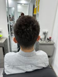-LILI·HAIR SALON理理造型