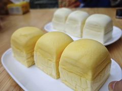 -李与白包子铺(桐梓林店)