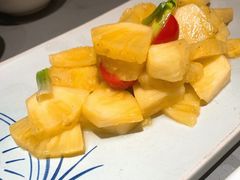 青柠檬拌鲜菠萝-云海肴·汽锅鸡·云南菜(高德置地店)