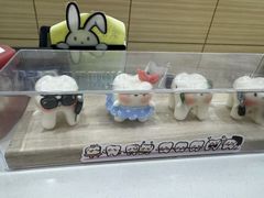 -瑞尔齿科(南京东路名人诊所)