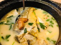 蒜香砂锅黄花鱼汤-莆田餐厅PUTIEN(三里屯店)