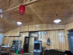 -粘豆包柴火铁锅炖