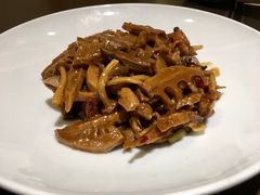 香肉酱炒笋菇-有璟阁港式餐厅(国贸商城店)