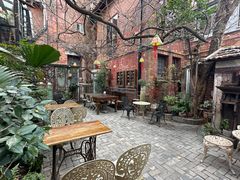 -古董花园(思南路42弄小区店)