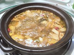 -菌海森林·非遗野生菌火锅(西山区滇池路摩根道店)
