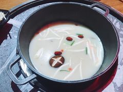 黑胡椒猪肚鸭架锅-三人行骨头王火锅(长寿店)