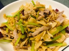 脆笋炒肉丝-全聚贤餐厅·湖北家常菜(沙湖店)