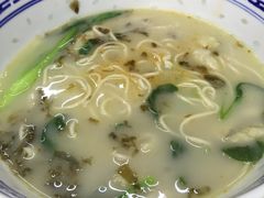 -明呈黄鱼面馆(斜土路店)