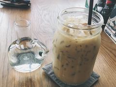 -ROAST coffee & eatery