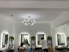 -ME觅妆·定制美妆·彩妆私教(菱角湖店)